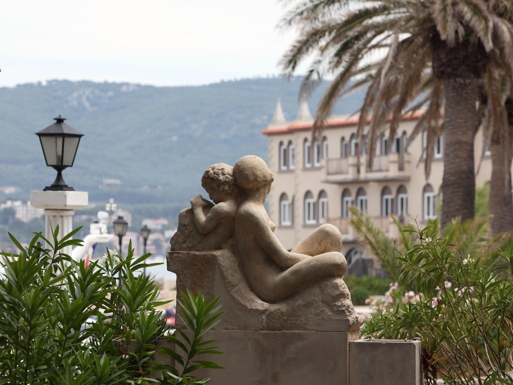 Hotel Delos - Ile De Bendor Bandol Exterior photo